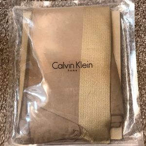 Calvin Klein STD  pillowcase pair  luster band